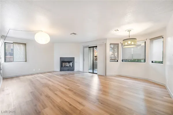 $1,695 | 5004 South Rainbow Boulevard, Unit 106, Las Vegas, NV 89118