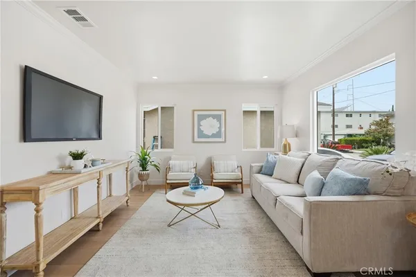 $1,069,000 | 4750 West 133rd Street, Hawthorne, CA 90250