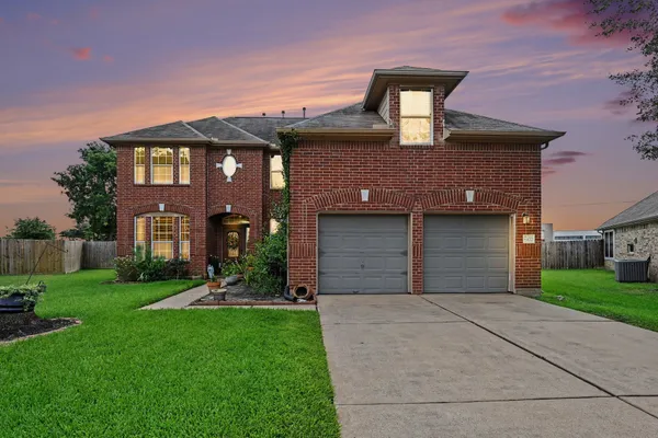 $430,000 | 8422 West Sienna Cove Lane, Houston, TX 77083