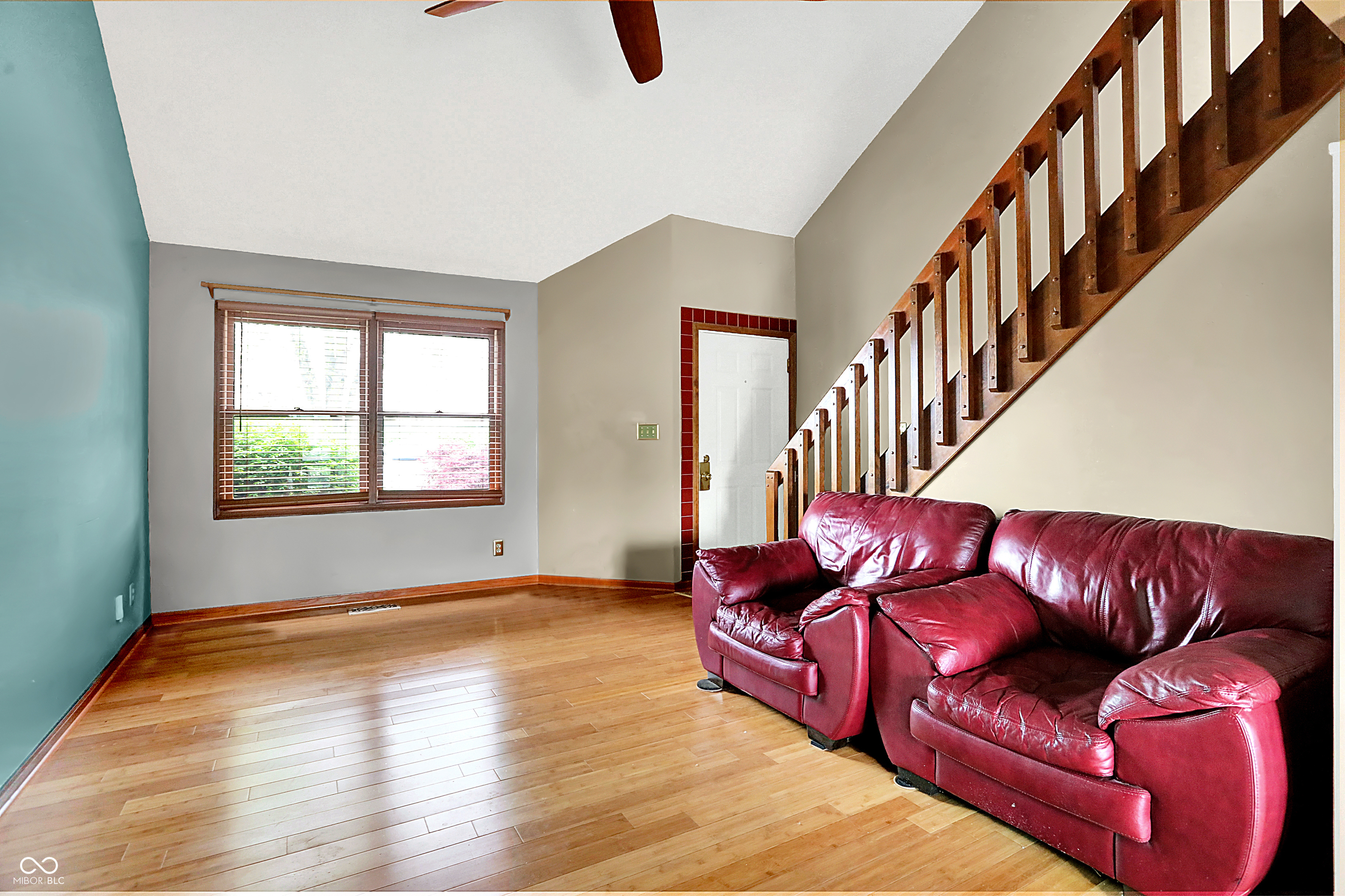 243 East County Line Road Greenwood, IN 46143 - Photo 4 of 42