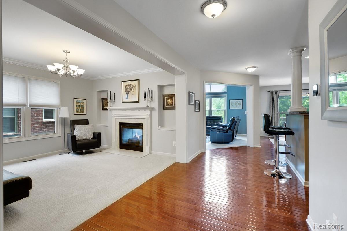 41479 Thoreau Ridge Novi, MI 48377 - Photo 5 of 40 dsc09127-dsc09129.jpg