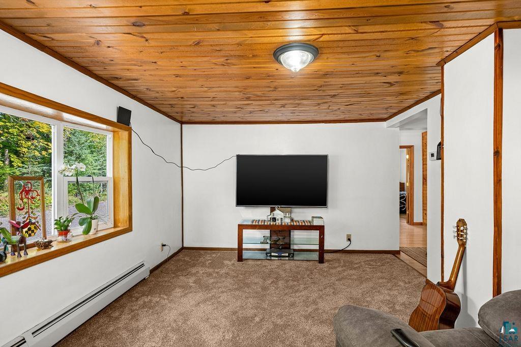 5466 Jean Duluth Road Duluth, MN 55803 - Photo 5 of 34 Pine wood-paneled ceiling and trim details