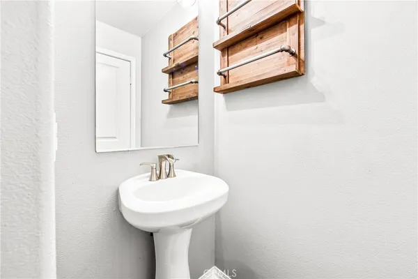 $4,100 | 6331 Pacific Way, Westminster, CA 92683