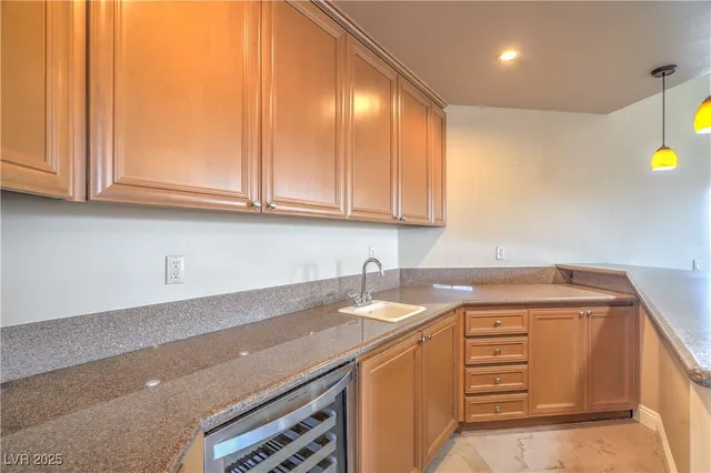 $460,000 | 15 Via Mantova, Unit 302, Henderson, NV 89011