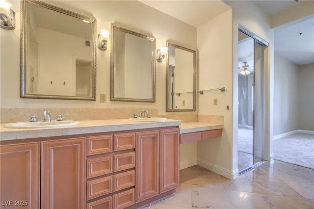 $460,000 | 15 Via Mantova, Unit 302, Henderson, NV 89011
