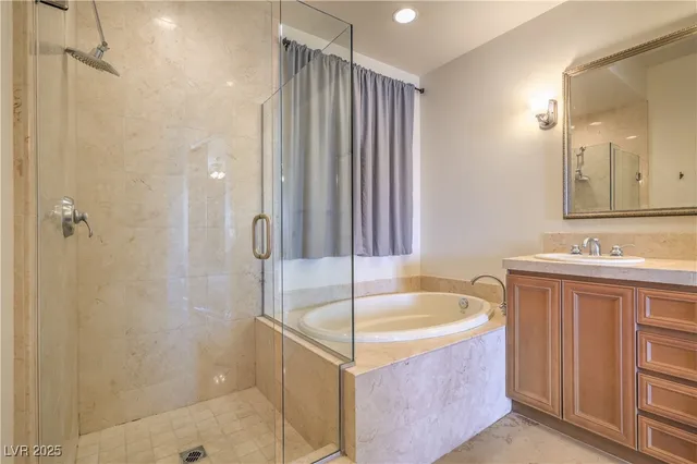 $460,000 | 15 Via Mantova, Unit 302, Henderson, NV 89011