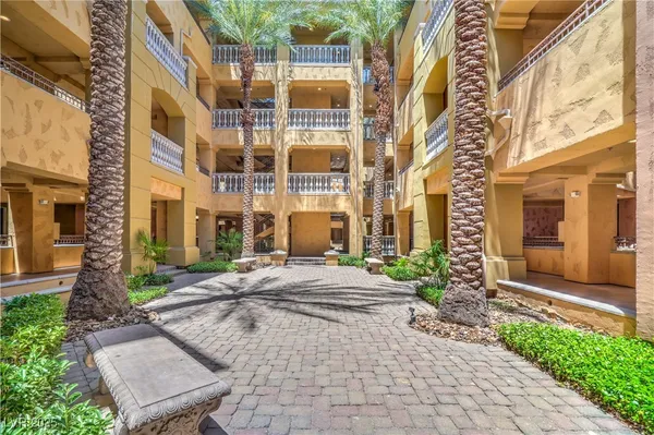 $449,000 | 15 Via Mantova, Unit 302, Henderson, NV 89011