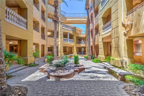 $449,000 | 15 Via Mantova, Unit 302, Henderson, NV 89011