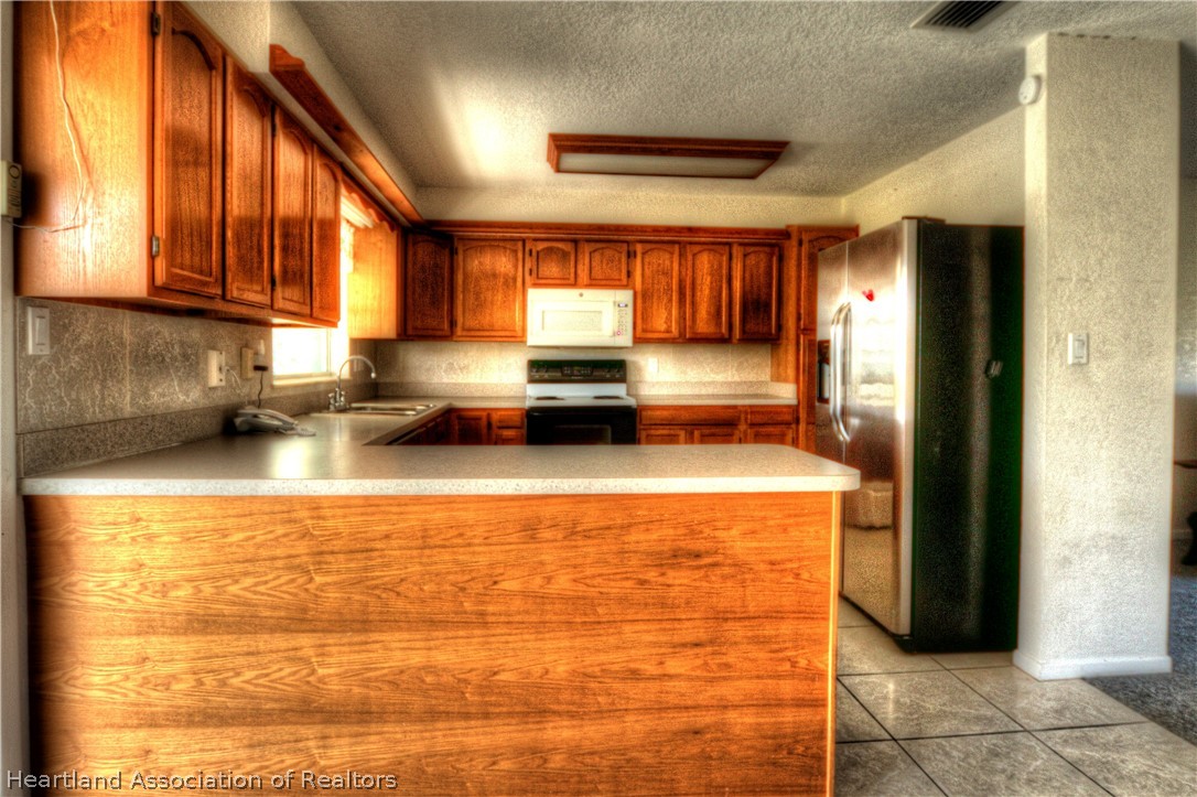 7020 Spring Hill Road Sebring, FL 33876 - Photo 8 of 33 Gallery Image 8