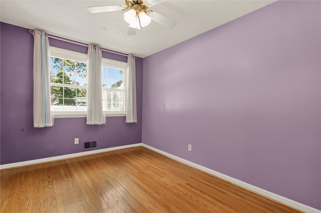 206 Huckleberry Road Farmington, NY 14425 - Photo 19 of 49 2nd Bedroom