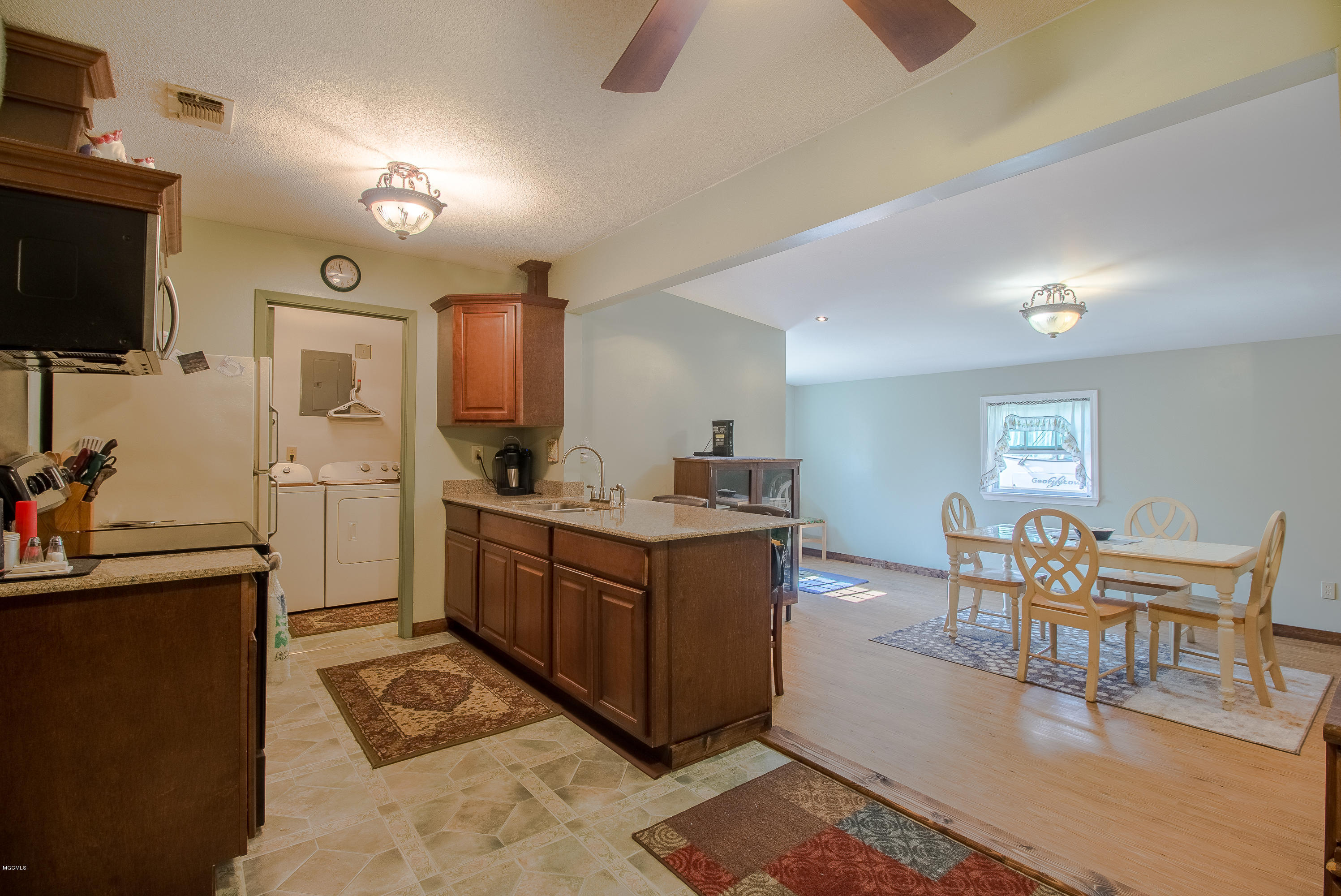 13181 Williams Road Gulfport, MS 39503 - Photo 4 of 17 13181 Williams Road-9