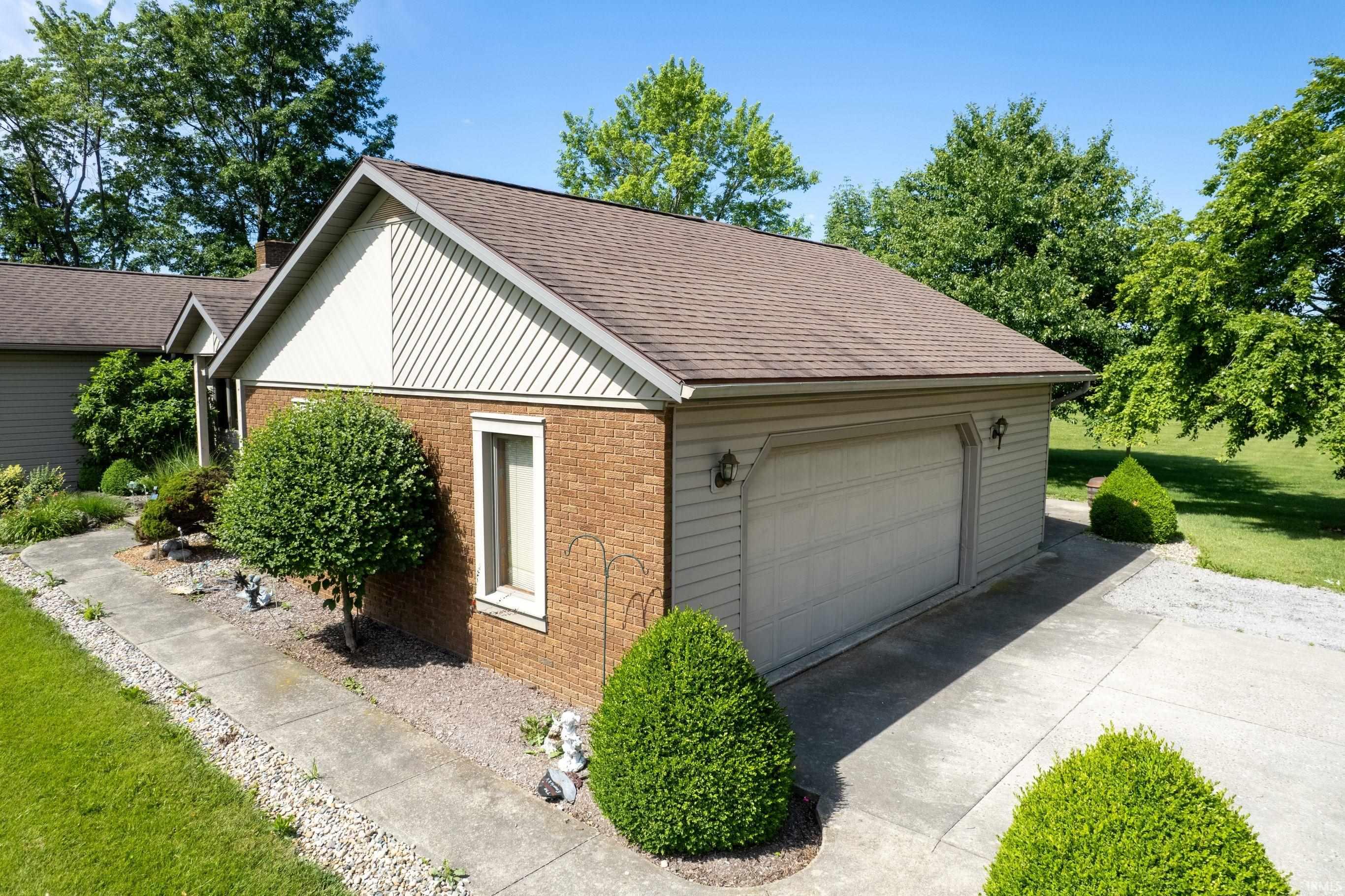 15320 Minnich Road Hoagland, IN 46745 - Photo 3 of 50