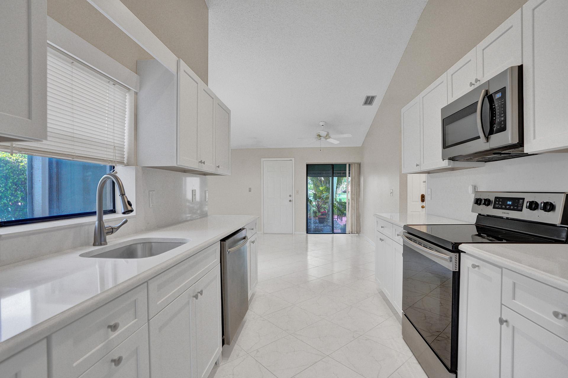 6498 Las Flores Drive Boca Raton, FL 33433 - Photo 35 of 49 DSC04069