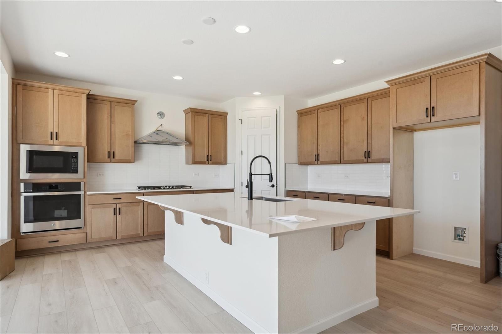 963 Rustling Street Windsor, CO 80550 - Photo 6 of 23 Gallery Image 6