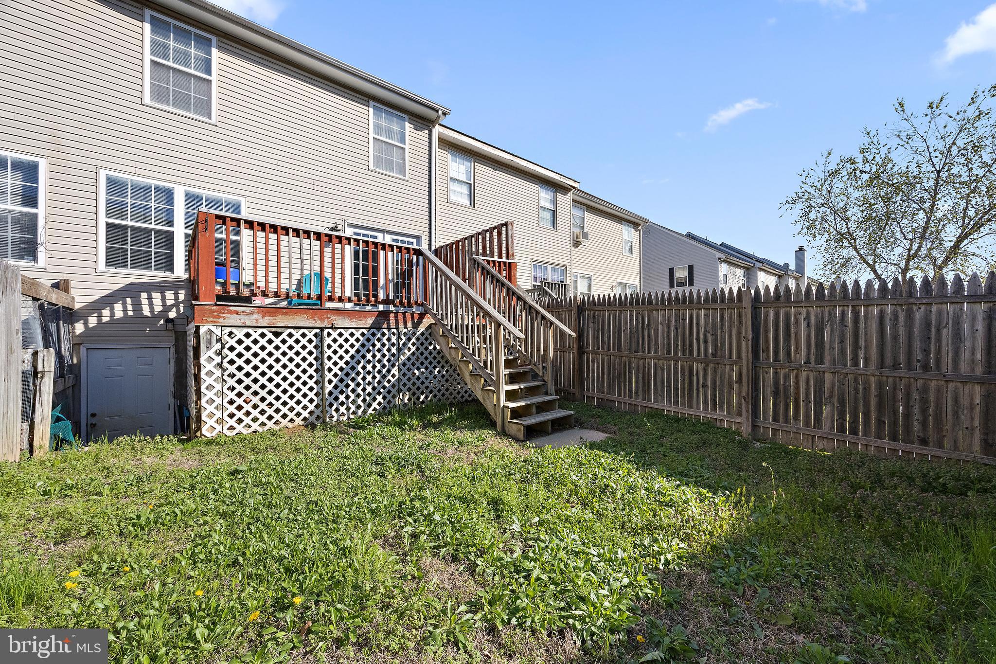 78 3 Rivers Drive Newark, DE 19702 - Photo 24 of 27 a view of a house with wooden fence