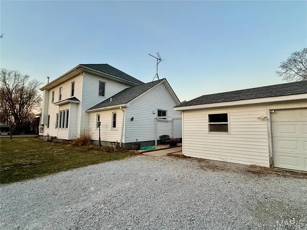 $289,900 | 312 West Milton Street, New Florence, MO 63363