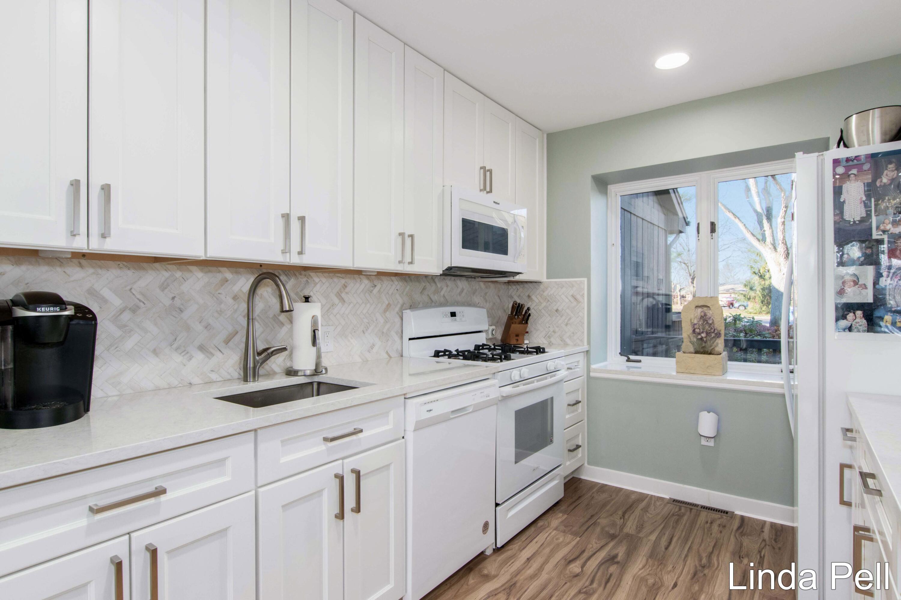 3444 Eagle Ridge Court Northeast, Unit 6 Grand Rapids, MI 49525 - Photo 4 of 22 eagle ridge 3444-12