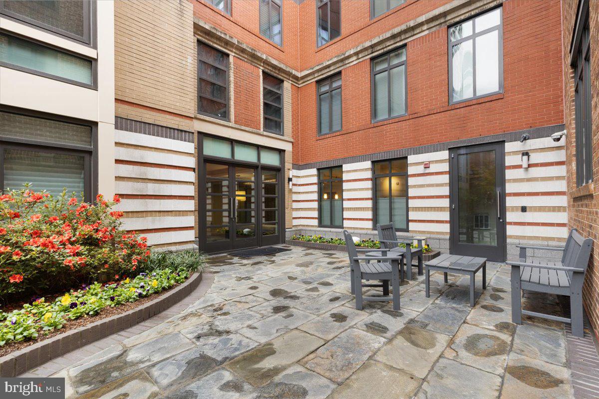 2818 Connecticut Avenue Northwest, Unit 104 Washington, DC 20008 - Photo 6 of 27