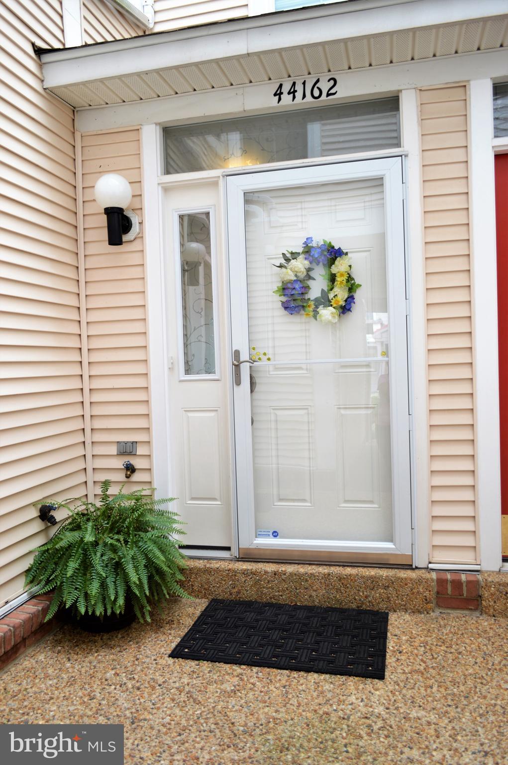 44162 Mossy Brook Square Ashburn, VA 20147 - Photo 2 of 24