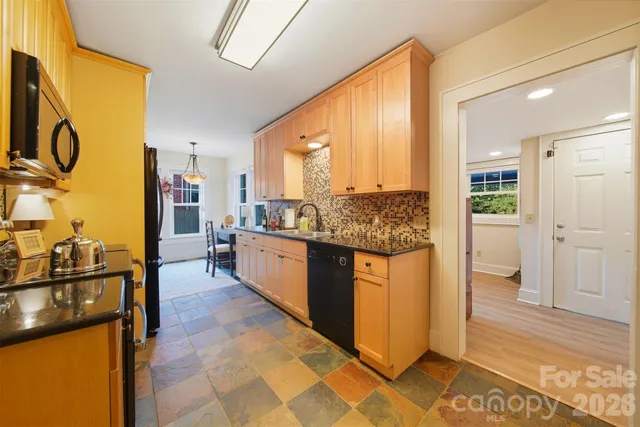 $345,000 | 609 2nd Street Northeast, Hickory, NC 28601