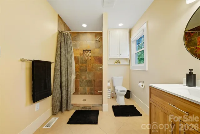 $345,000 | 609 2nd Street Northeast, Hickory, NC 28601