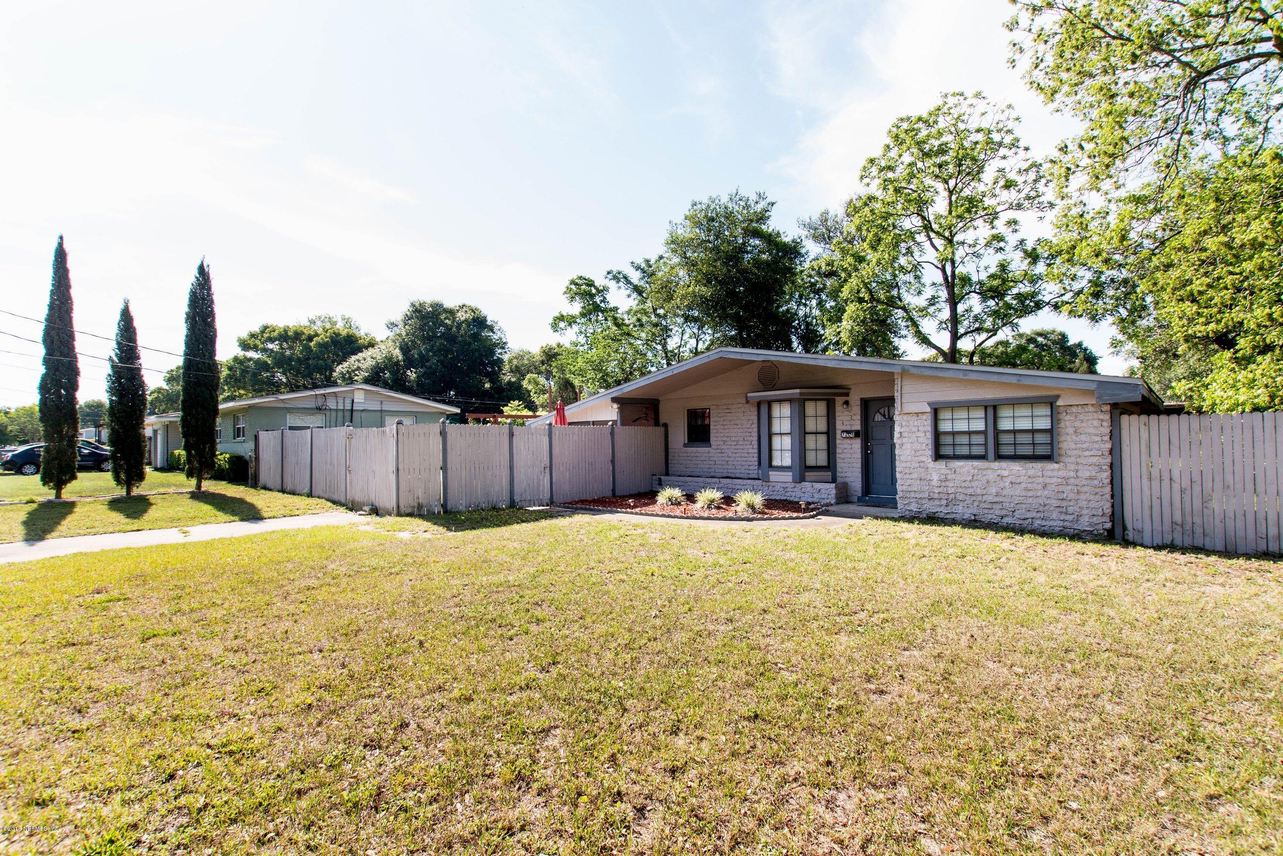 7204 Stonehurst Road North Jacksonville, FL 32277 - Photo 1 of 26 Front of Home