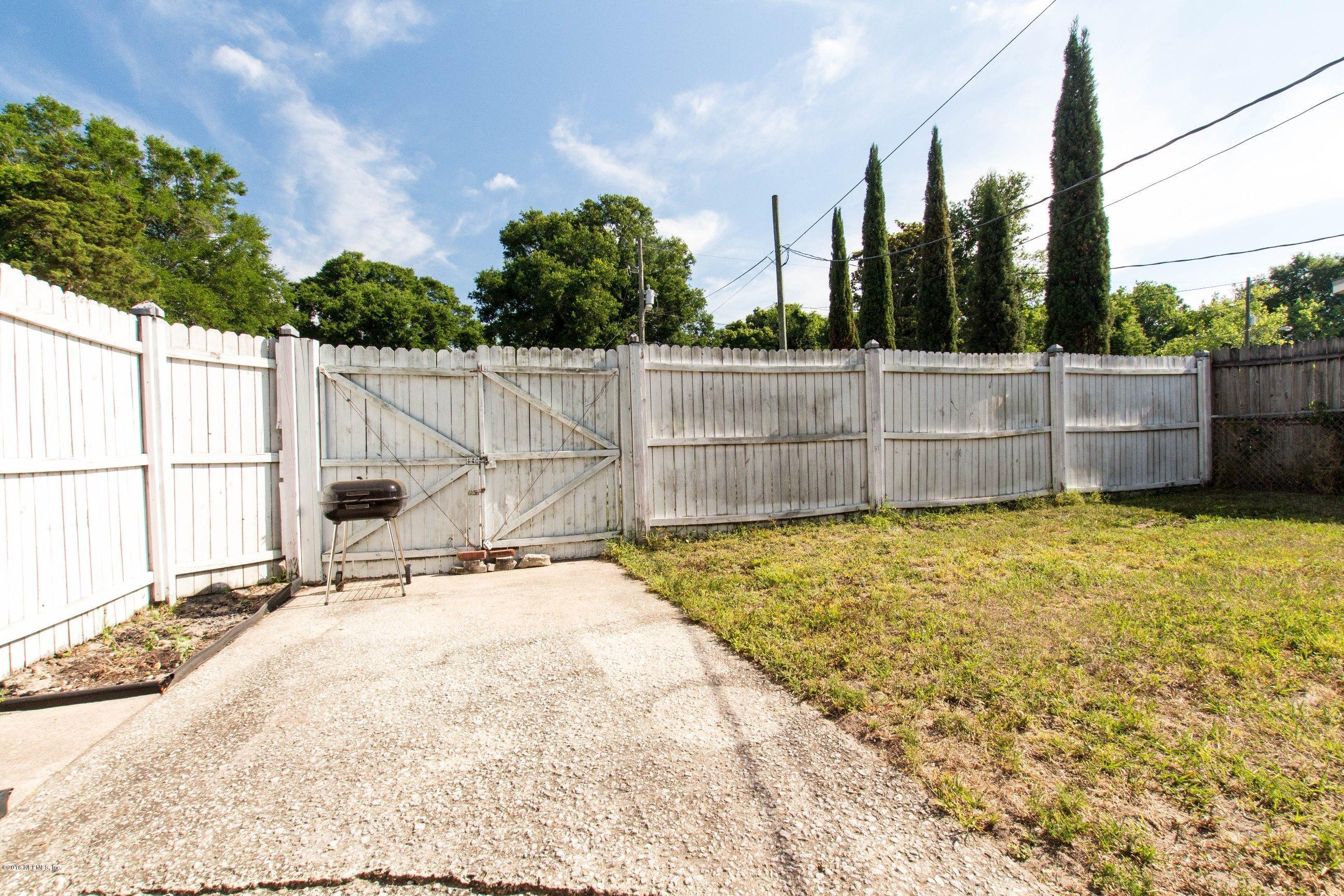 7204 Stonehurst Road North Jacksonville, FL 32277 - Photo 20 of 26 Backyard