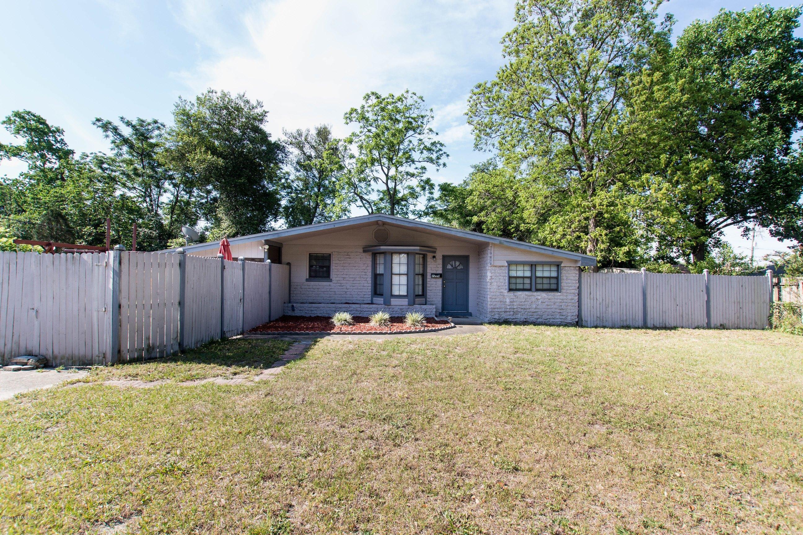 7204 Stonehurst Road North Jacksonville, FL 32277 - Photo 2 of 26 Front 2nd View
