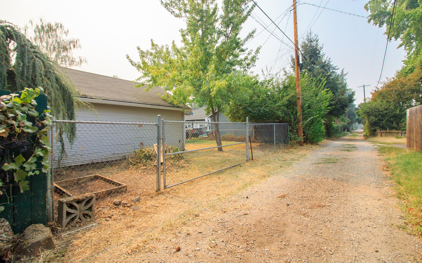 1027 Reddy Avenue Medford, OR 97504 - Photo 22 of 22 23