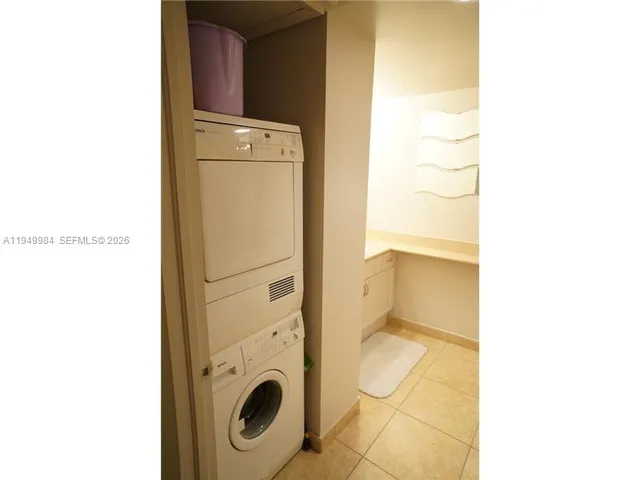 $3,500 | 5600 Collins Avenue, Unit 4P, Miami Beach, FL 33140