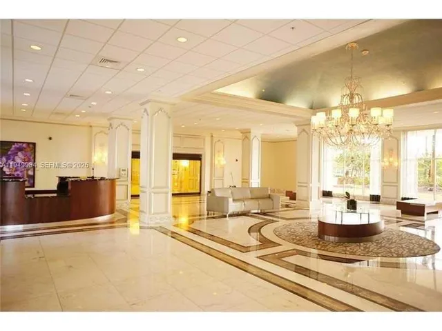 $3,500 | 5600 Collins Avenue, Unit 4P, Miami Beach, FL 33140