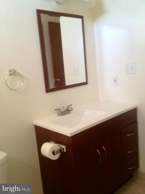 215 Stayman Drive Ranson, WV 25438 - Photo 11 of 20 Bath