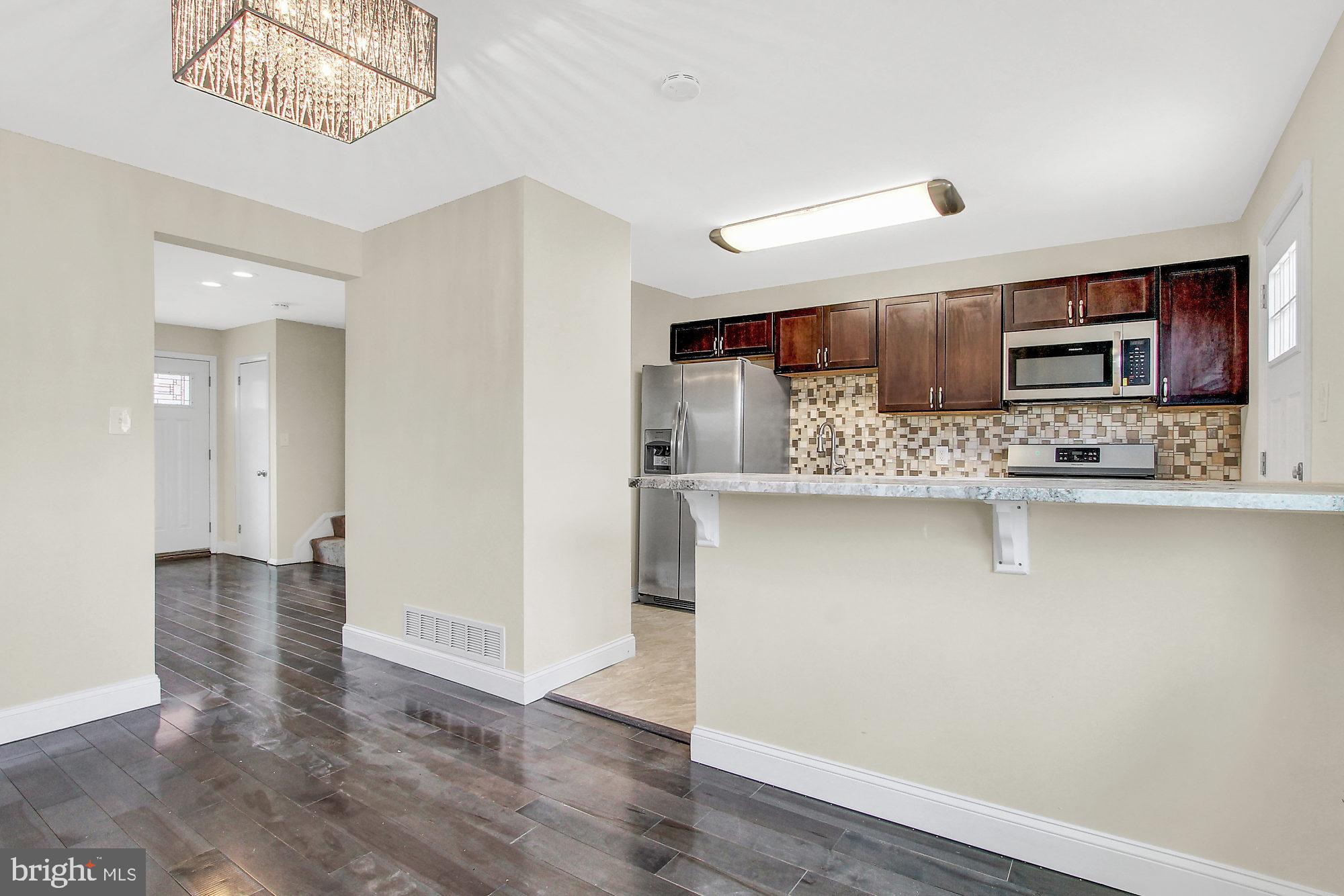 4213 Labyrinth Road Baltimore, MD 21215 - Photo 5 of 19 Smooth Flow of Space