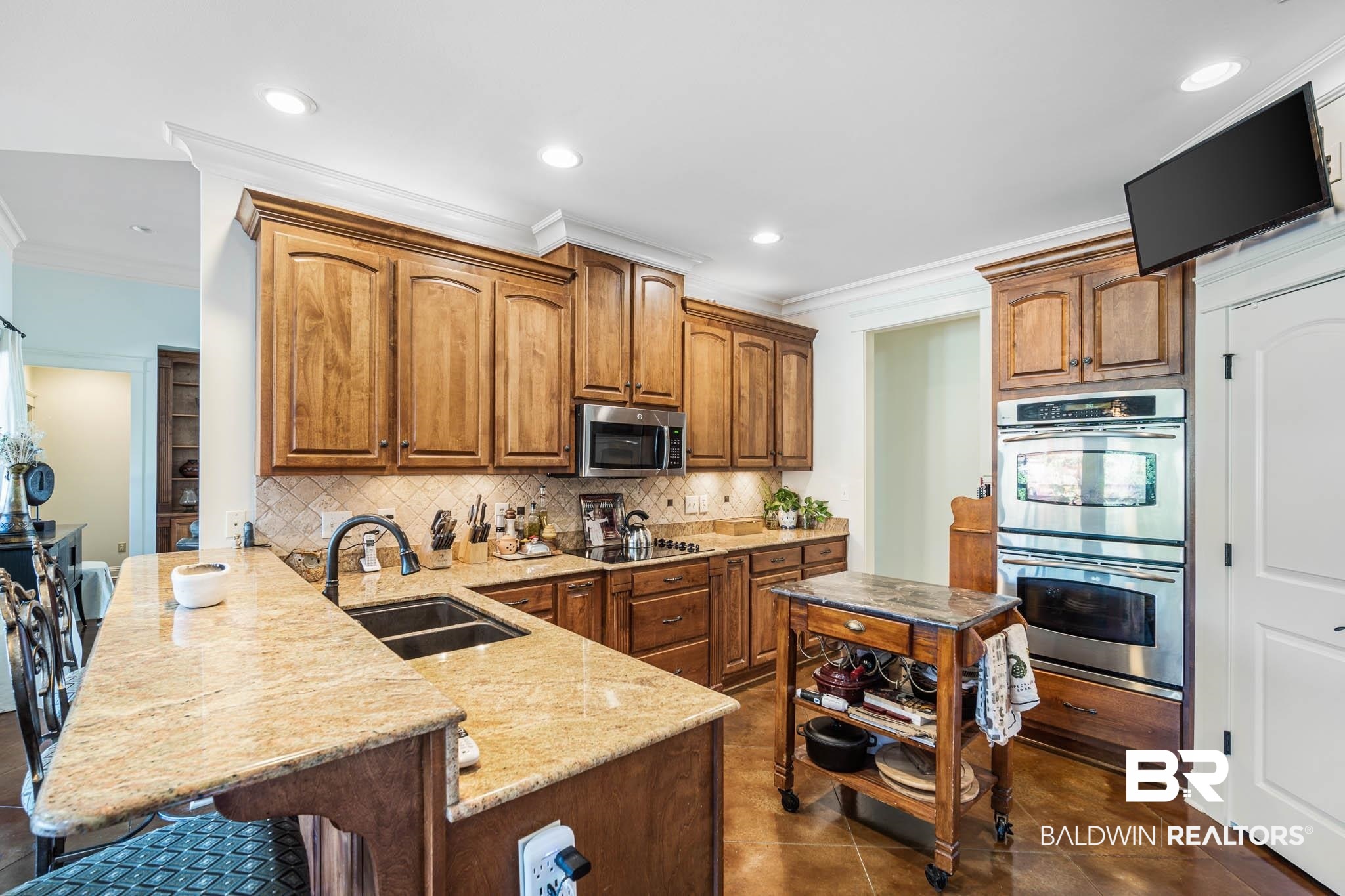 24121 Trowbridge Court Daphne, AL 36526 - Photo 8 of 46 Kitchen