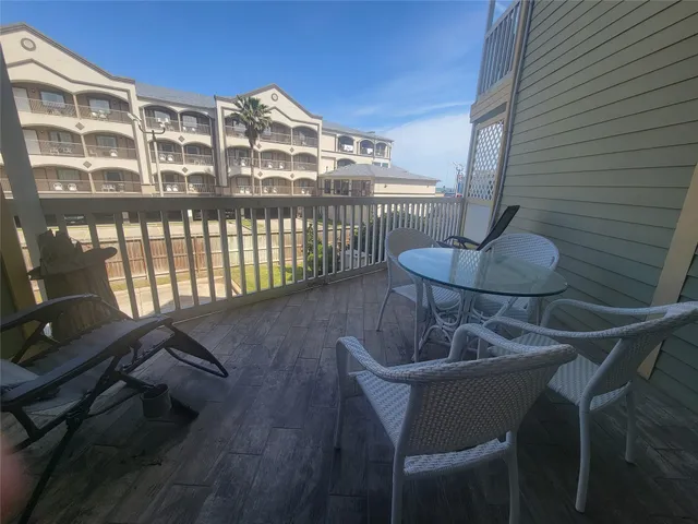 $1,400 | 6300 Seawall Boulevard, Unit 3121, Galveston, TX 77551
