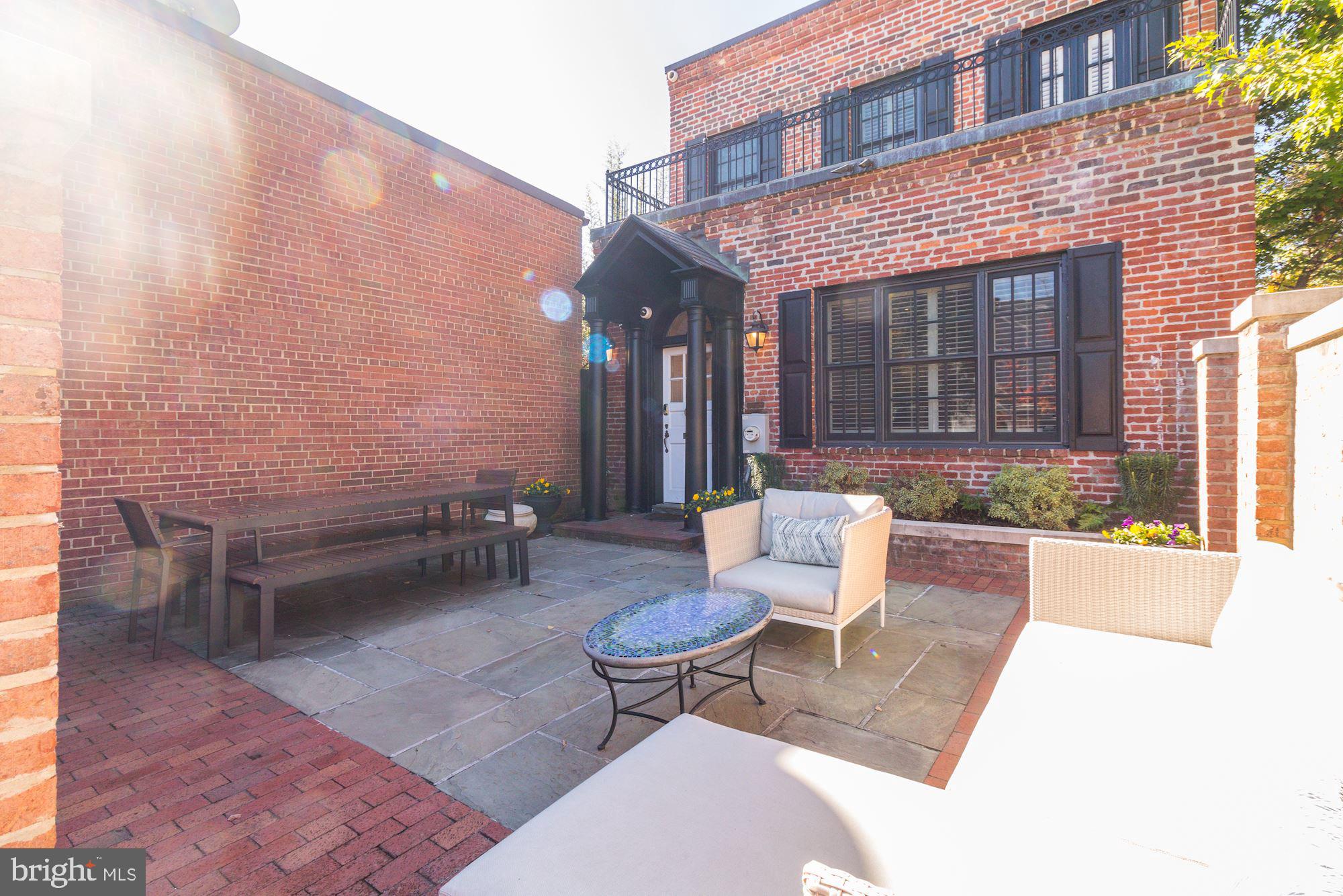 3300 Q Street Northwest Washington, DC 20007 - Photo 4 of 35 Welcome Home!