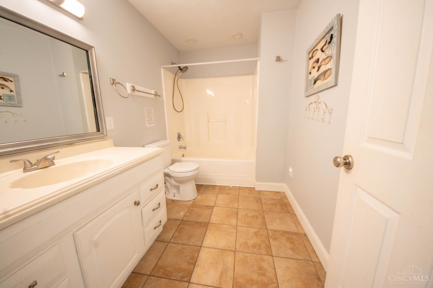 6231 Hunt Road Blanchester, OH 45107 - Photo 14 of 20