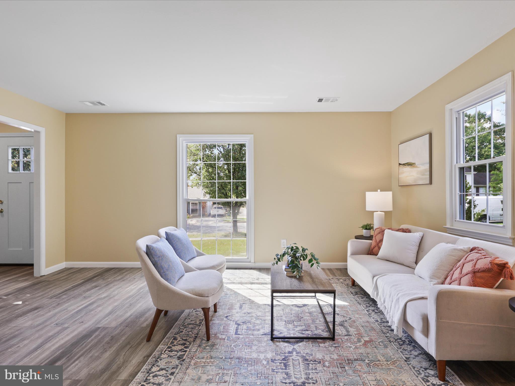 9012 Horton Road Laurel, MD 20708 - Photo 4 of 43 Living Room