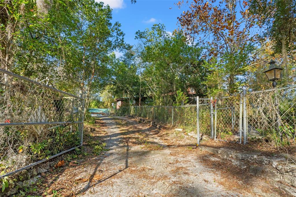 4877 Merlin Circle Dade City, FL 33523 - Photo 7 of 79