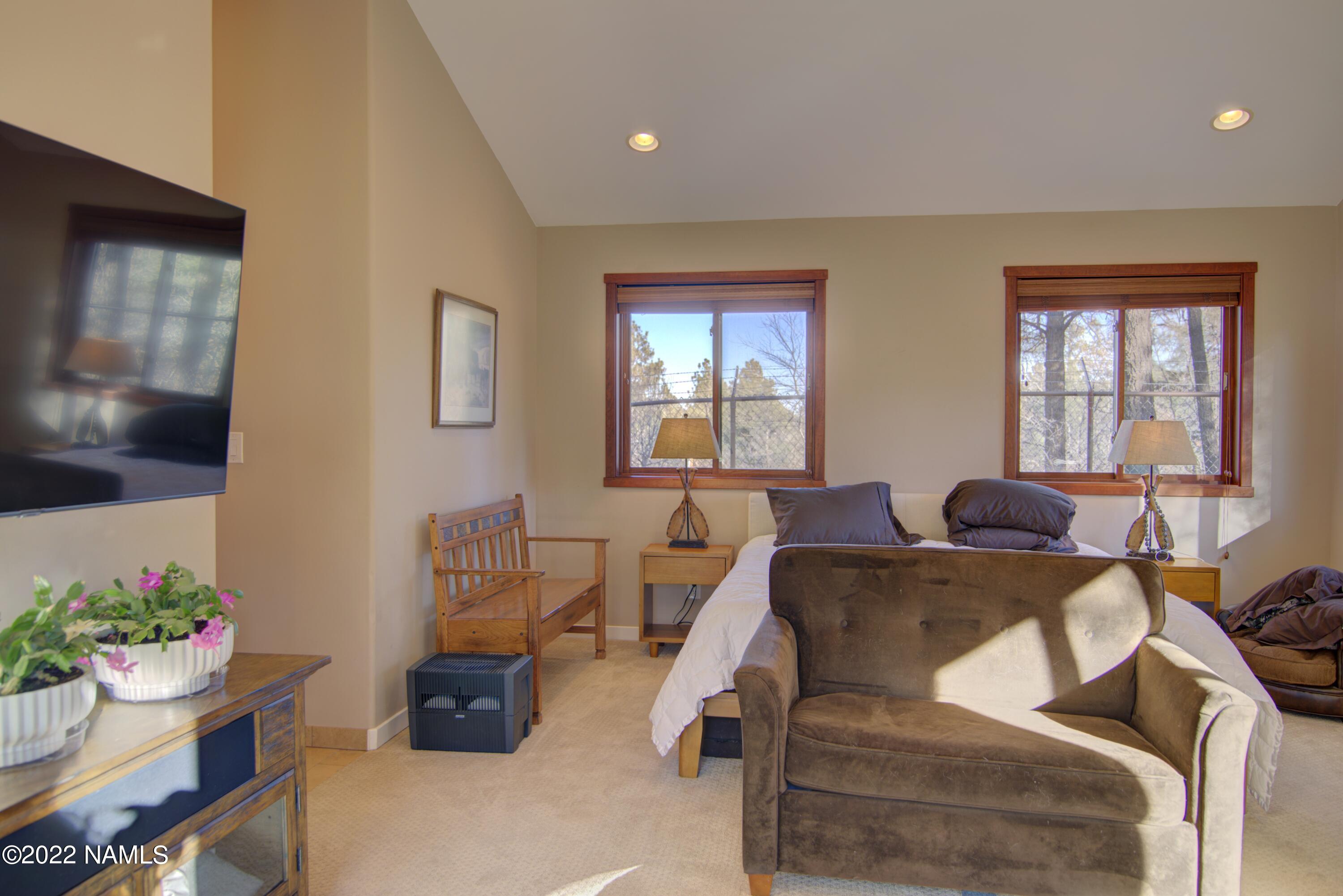 5400 Lindsey Road Flagstaff, AZ 86004 - Photo 12 of 34 Master