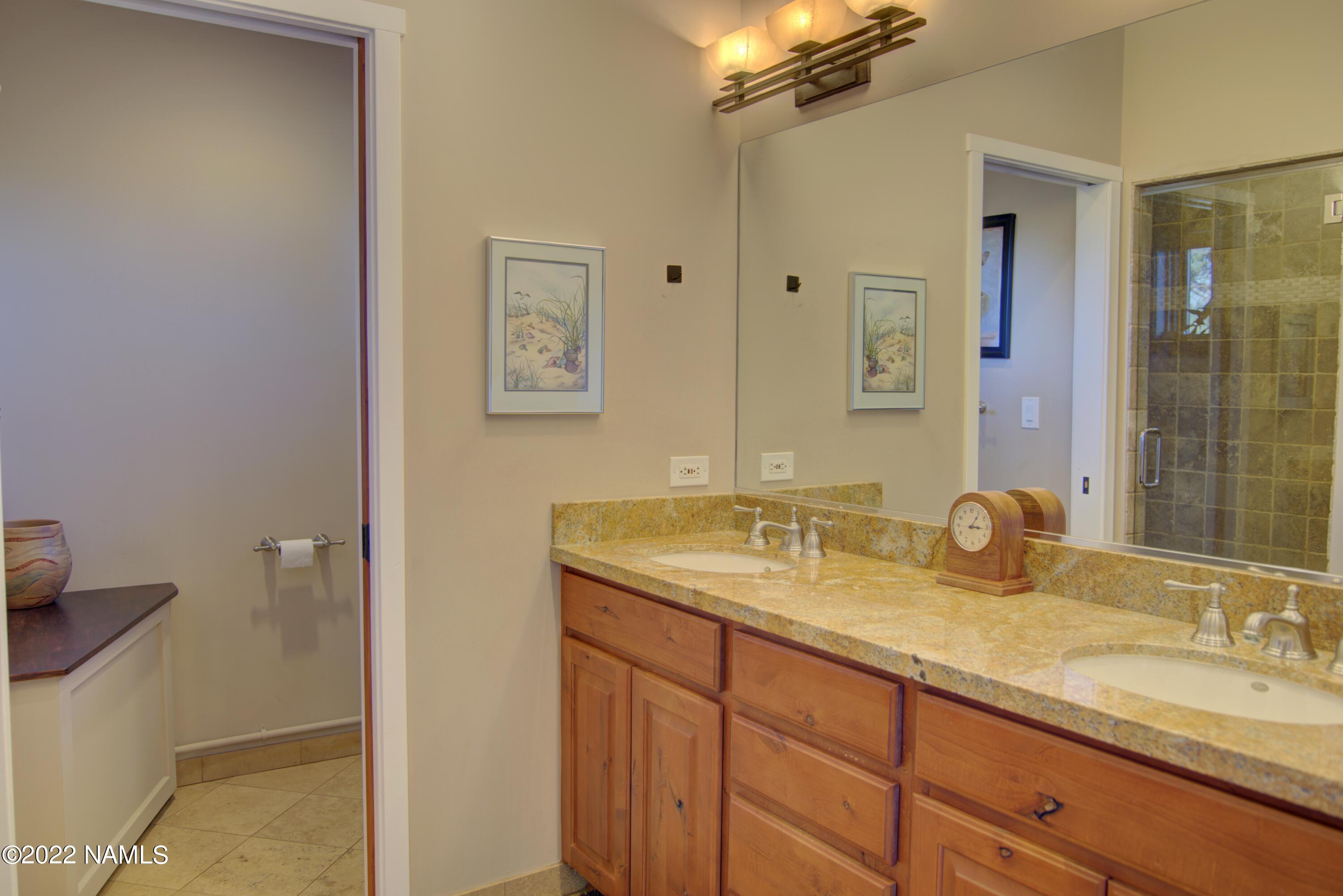 5400 Lindsey Road Flagstaff, AZ 86004 - Photo 16 of 34 Master Sinks