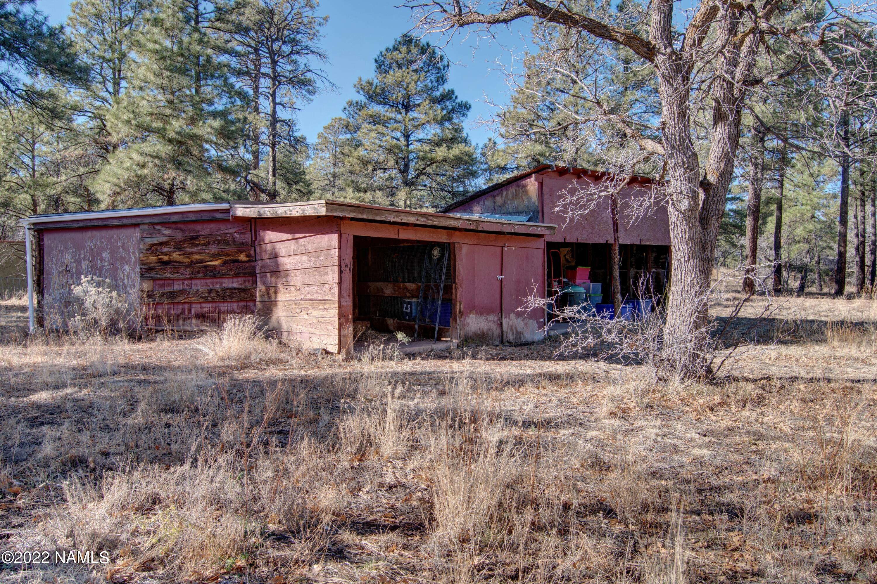 5400 Lindsey Road Flagstaff, AZ 86004 - Photo 28 of 34 Old Barn