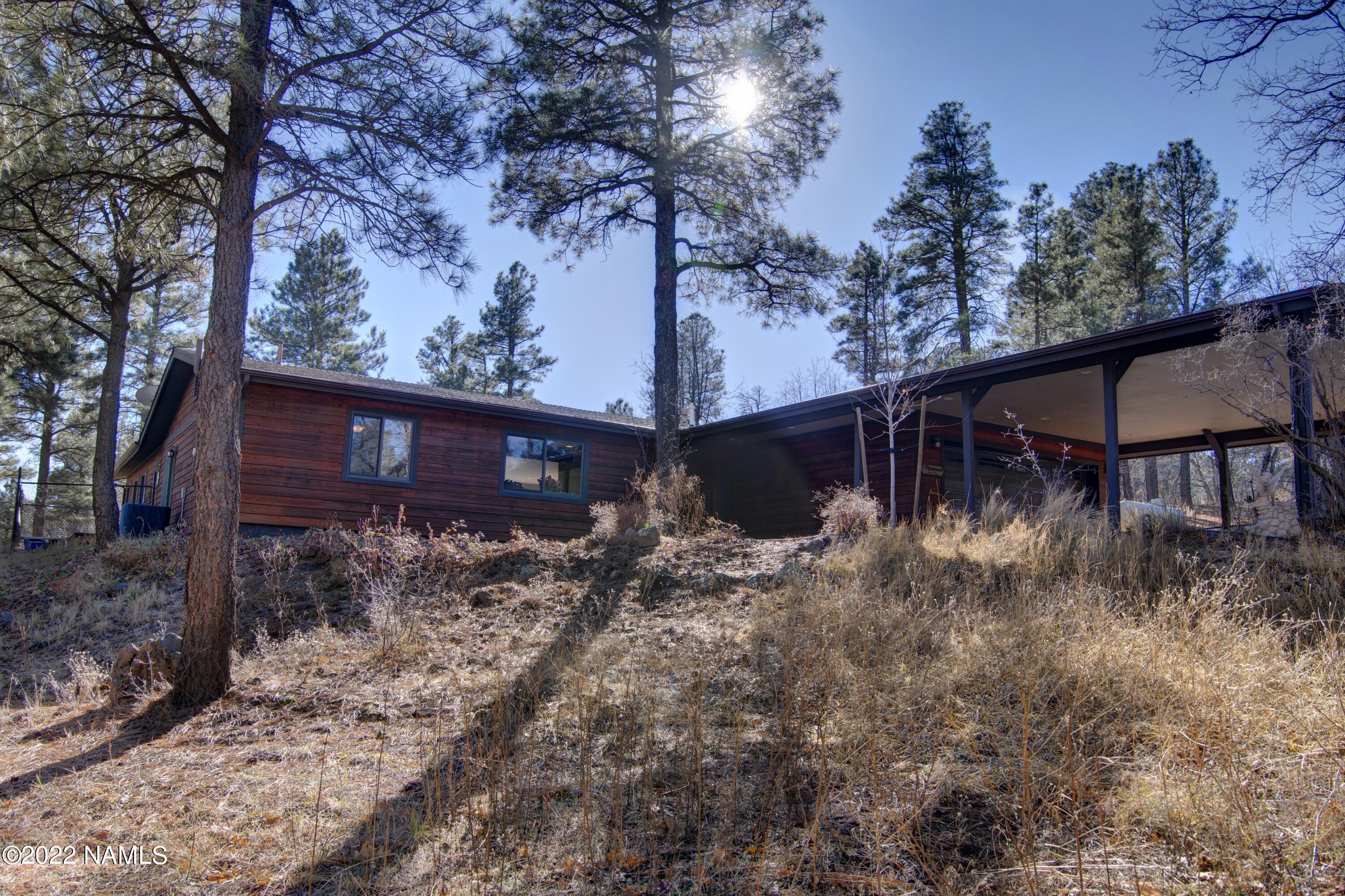 5400 Lindsey Road Flagstaff, AZ 86004 - Photo 3 of 34 Front Angled