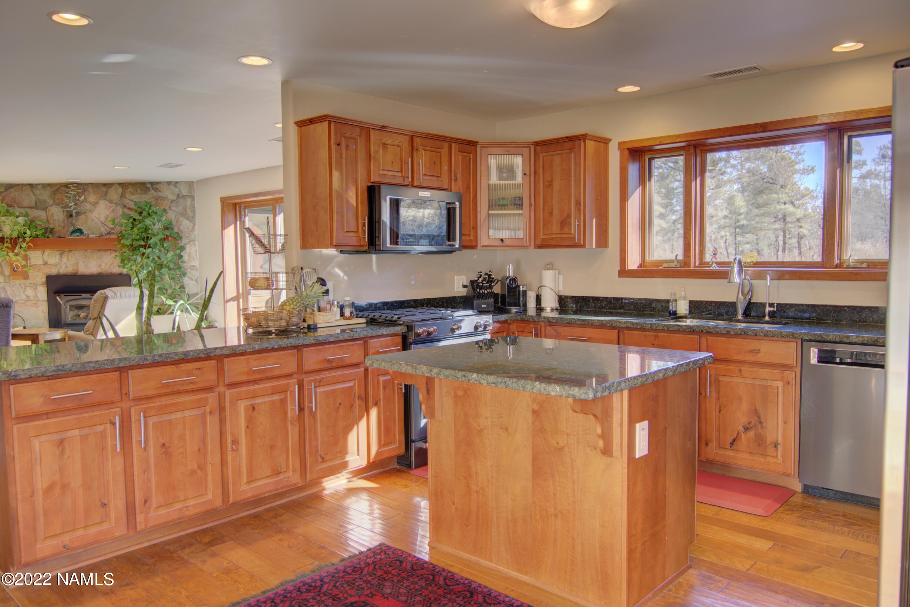 5400 Lindsey Road Flagstaff, AZ 86004 - Photo 7 of 34 Kitchen