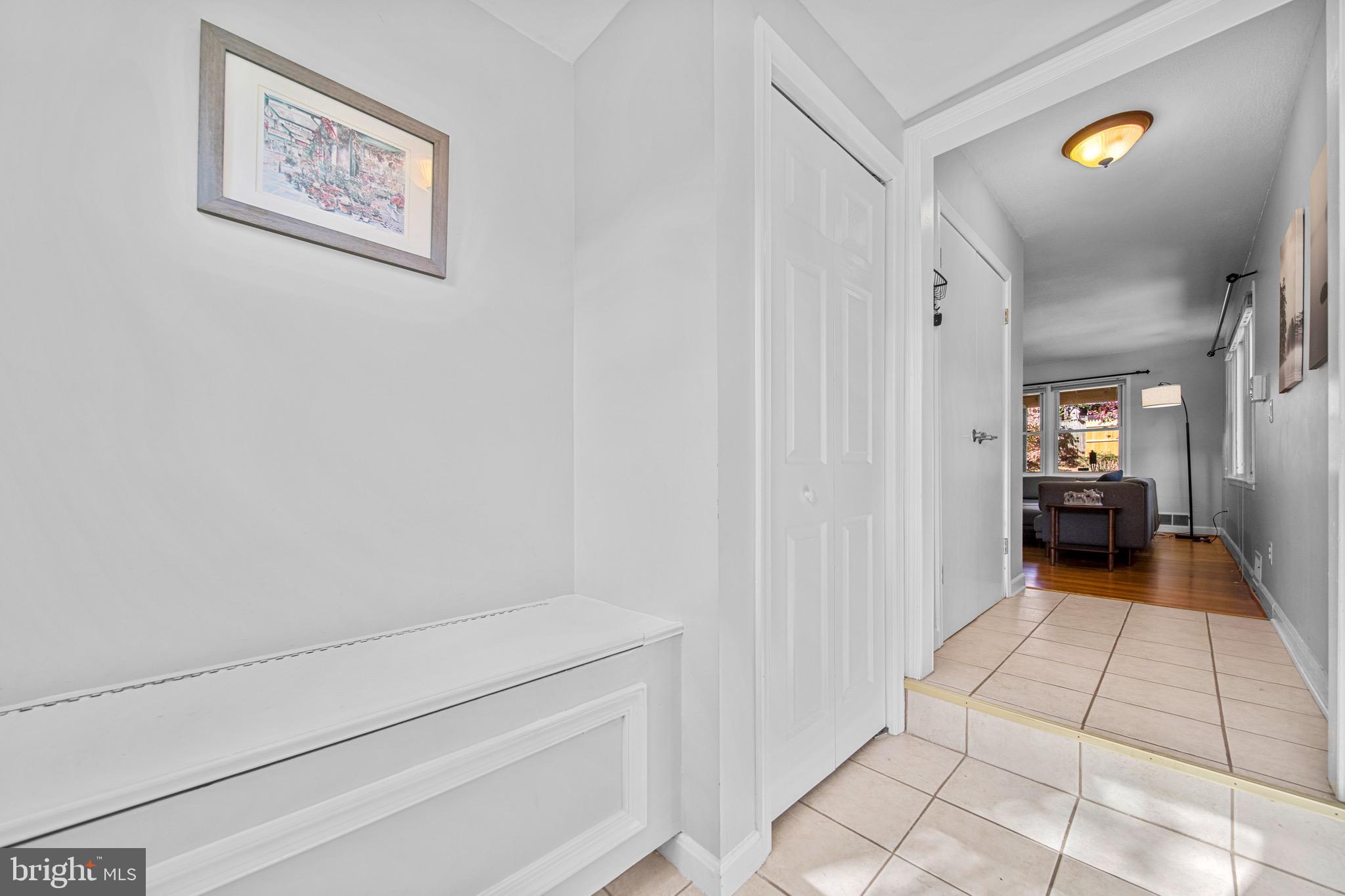 12312 Valleywood Drive Silver Spring, MD 20902 - Photo 5 of 65 Foyer