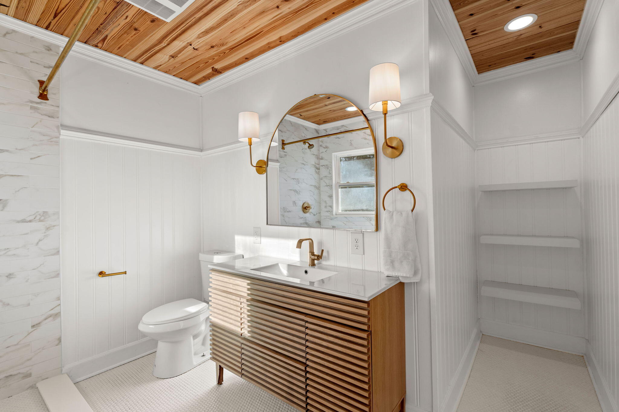 113 Sandy Branch Road St. George, SC 29477 - Photo 17 of 41 Primary bathroom