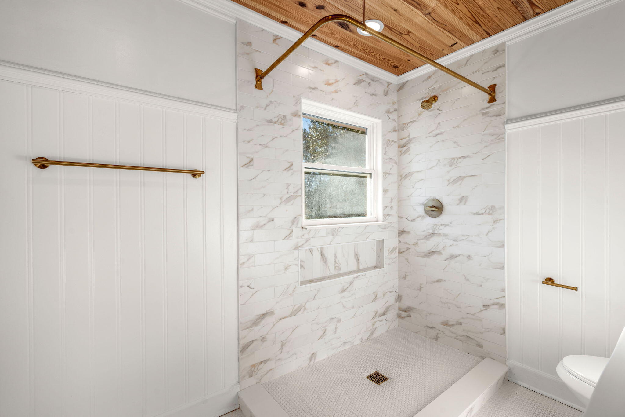 113 Sandy Branch Road St. George, SC 29477 - Photo 18 of 41 Primary bathroom