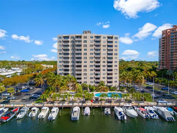 $2,900 | 90 Edgewater Drive, Unit 1216, Coral Gables, FL 33133