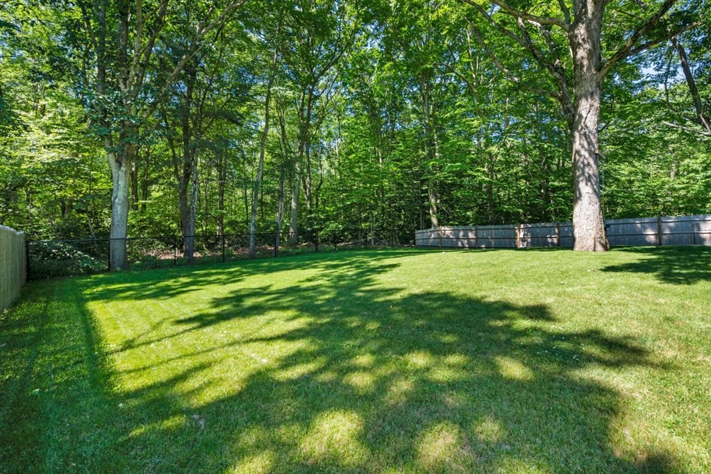 34 West Vanston Road Stoughton, MA 02072 - Photo 18 of 22