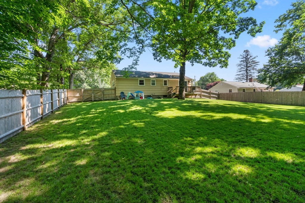 34 West Vanston Road Stoughton, MA 02072 - Photo 20 of 22